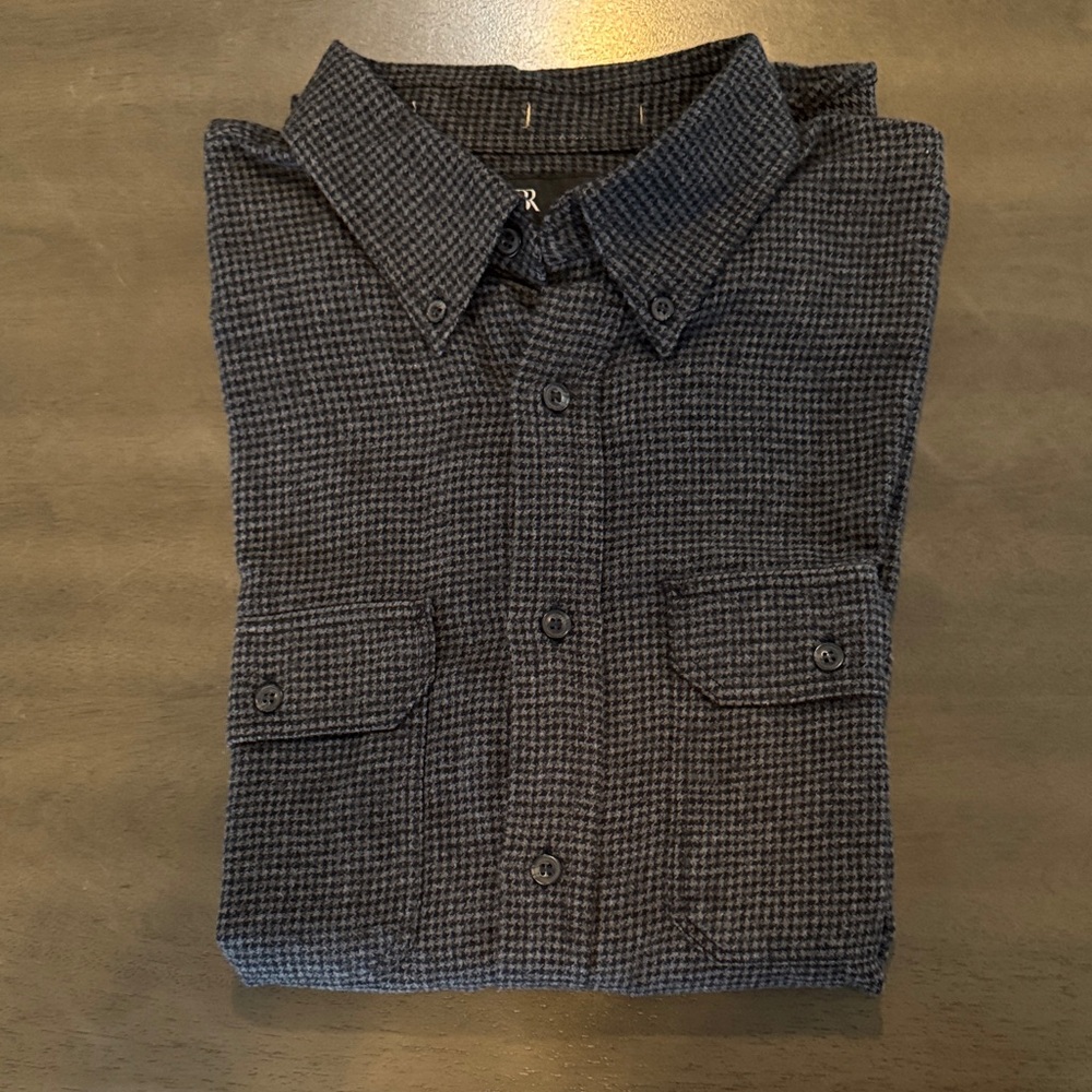 Banana Republic Men's Dark Gray Checkered Shirt